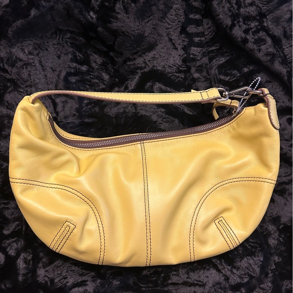 Free People Real World Clutch Yellow Bag Hobo NWOT - Picture 7 of 7